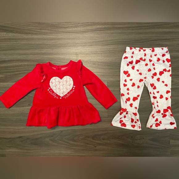 Baby Starters Red Girl Velour Daddy’s Valentine top with bell bottoms size 12M - Picture 3 of 9